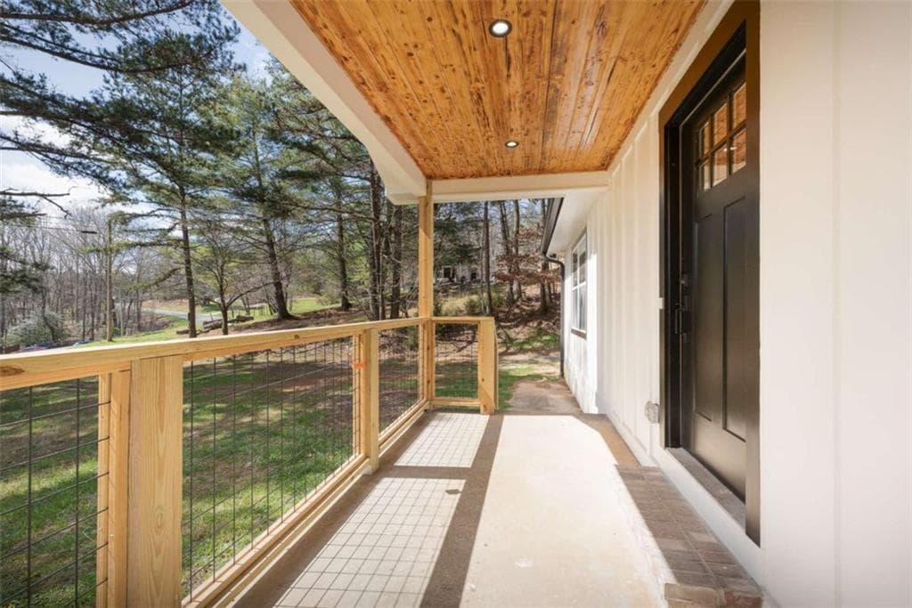 3 bedroom, 2 bathroom, 1,624 sq ft single family residence for sale at 1870 Pat Colwell Road, Blairsville, GA 30512