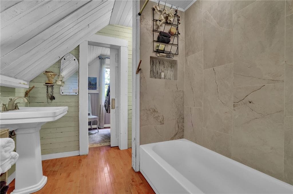 3 bedroom, 3 bathroom, 1,787 sq ft single family residence for sale at 219 Raven Cliff Road, Talking Rock, GA 30175 — photo 9