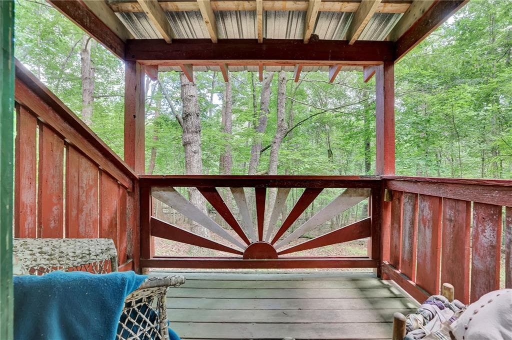 3 bedroom, 3 bathroom, 1,787 sq ft single family residence for sale at 219 Raven Cliff Road, Talking Rock, GA 30175 — photo 3