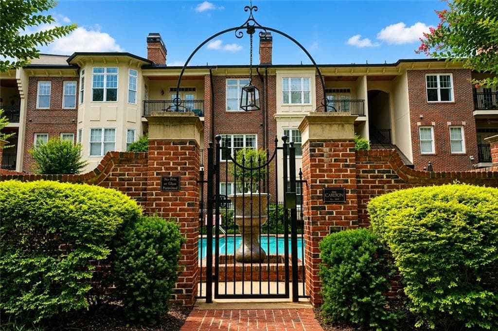 2 bedroom, 2 bathroom, 1,404 sq ft condominium for sale at 825 Highland Lane 1208, Atlanta, GA 30306 — photo 3