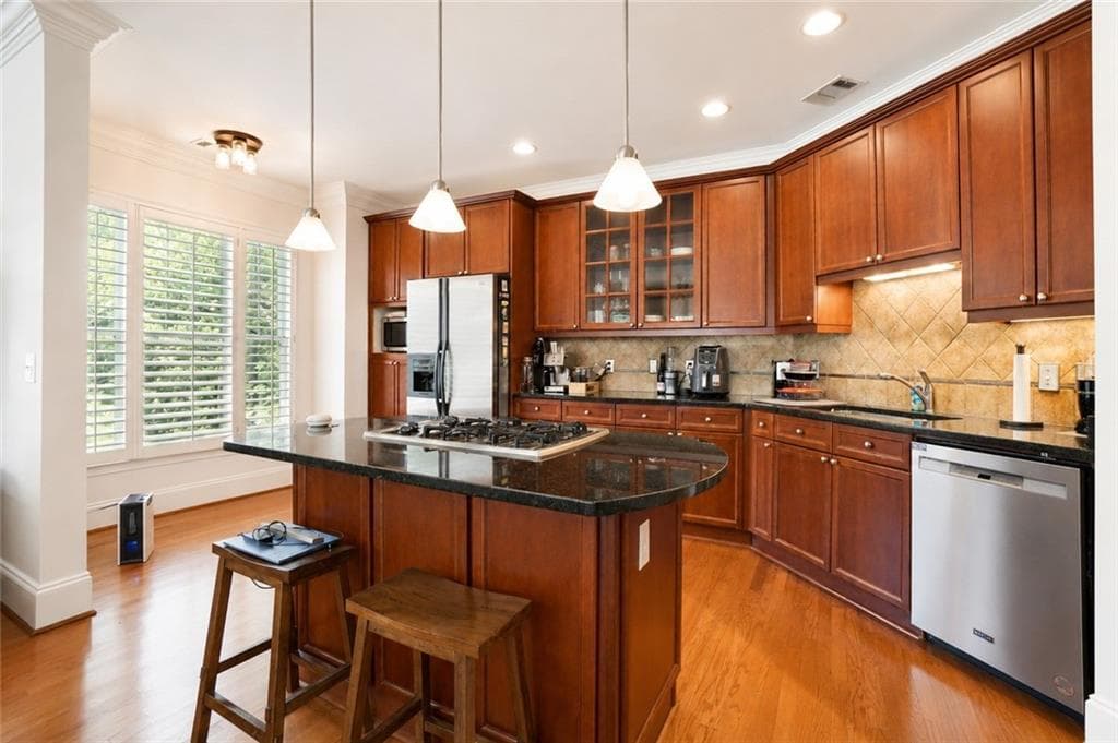 2 bedroom, 2 bathroom, 1,404 sq ft condominium for sale at 825 Highland Lane 1208, Atlanta, GA 30306 — photo 10