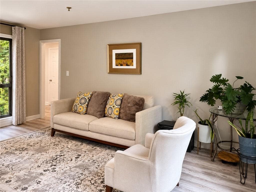 3 bedroom, 2 bathroom, 1,781 sq ft condominium for sale at 3203 Lenox Road 24, Atlanta, GA 30324 — photo 9