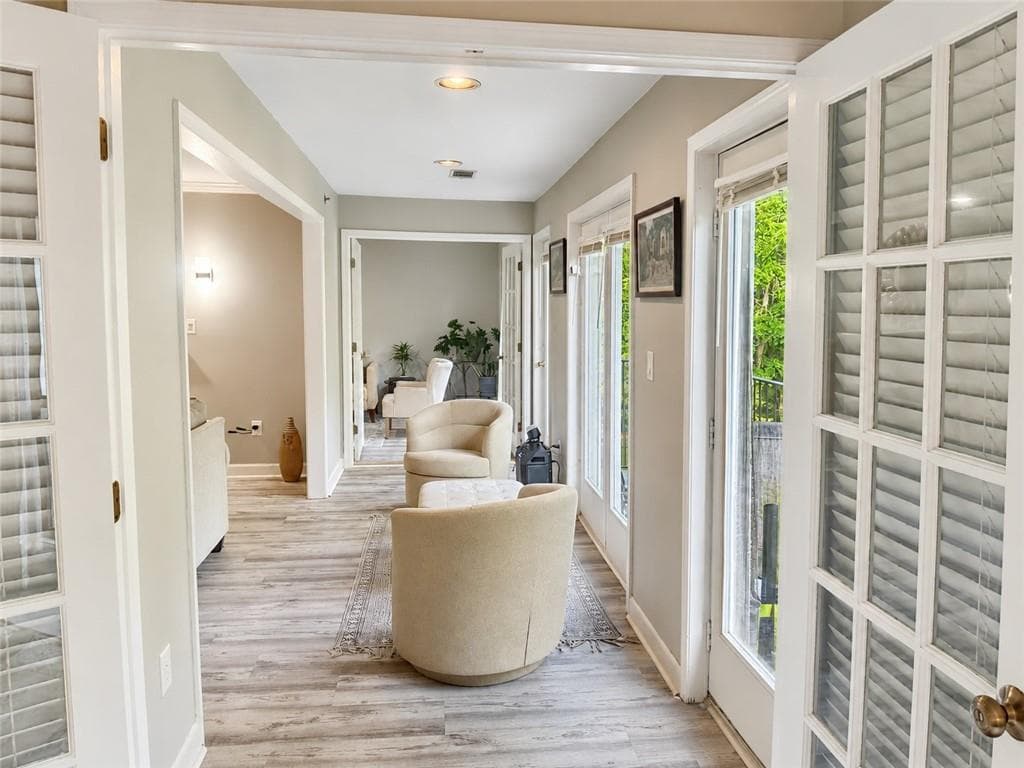 3 bedroom, 2 bathroom, 1,781 sq ft condominium for sale at 3203 Lenox Road 24, Atlanta, GA 30324 — photo 10