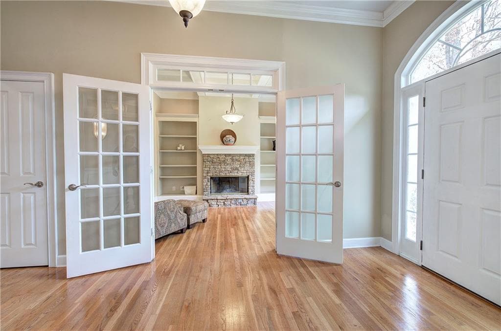 5 bedroom, 4 bathroom, 4,357 sq ft single family residence for sale at 302 Waterfall Court, Canton, GA 30115 — photo 6