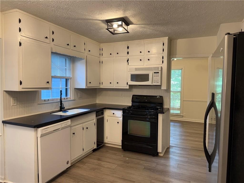 4 bedroom, 4 bathroom single family residence for rent at 1253 Tinderbox Lane, Kennesaw, GA 30144 for $2,800 a month — photo 3