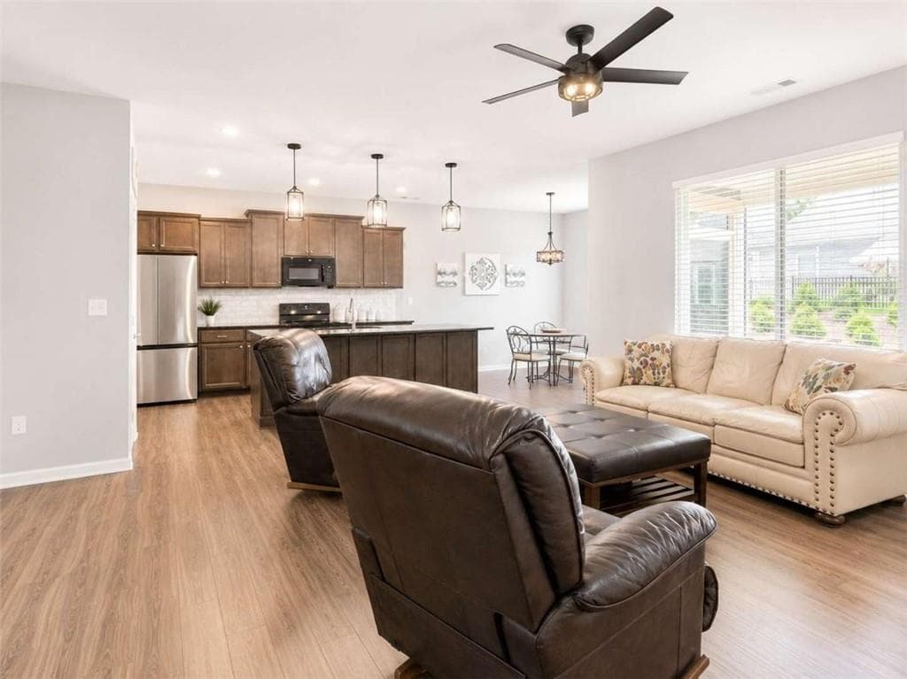 3 bedroom, 2 bathroom, 2,409 sq ft single family residence for sale at 24 Aspen Way, Dallas, GA 30157 — photo 4