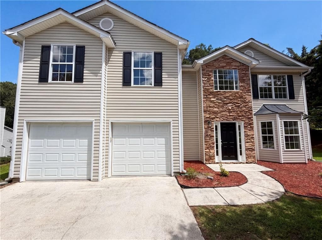 3 bedroom, 3 bathroom, 2,364 sq ft home for sale at 3582 Coveside Court, Loganville, GA
