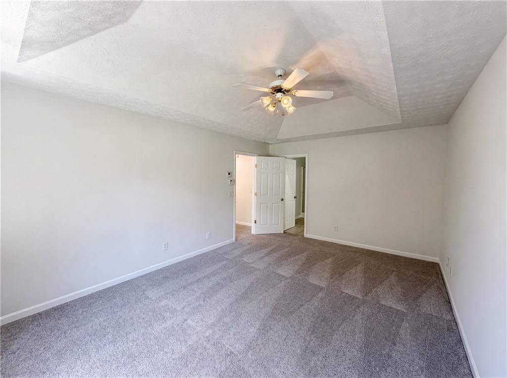 3 bedroom, 3 bathroom, 2,364 sq ft single family residence for sale at 3582 Coveside Court, Loganville, GA 30052 — photo 4