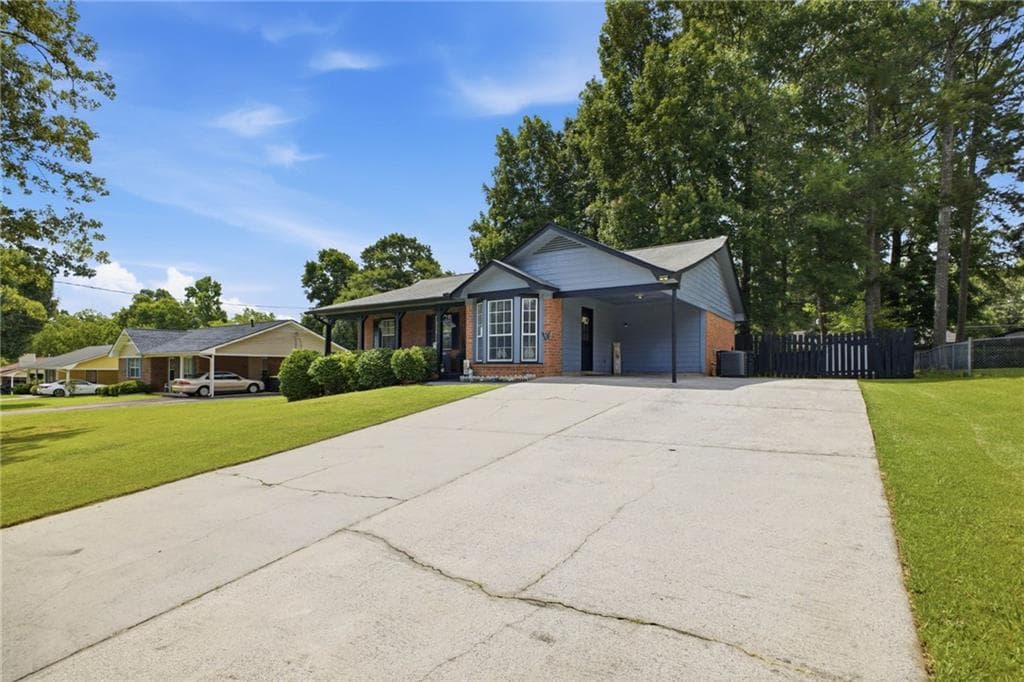 3 bedroom, 2 bathroom, 1,224 sq ft single family residence for sale at 19 Frances Drive, Rome, GA 30165 — photo 3