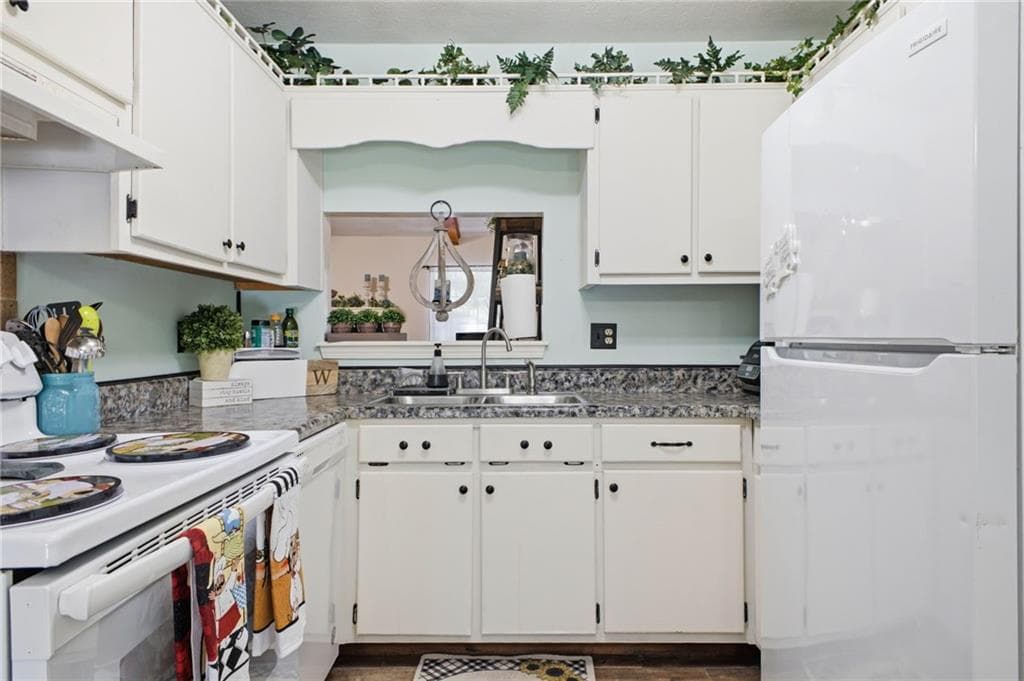 3 bedroom, 2 bathroom, 1,224 sq ft single family residence for sale at 19 Frances Drive, Rome, GA 30165 — photo 8