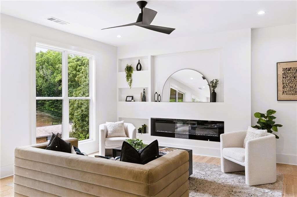 5 bedroom, 5 bathroom, 3,059 sq ft single family residence for sale at 3028 Trae Court, Smyrna, GA 30080 — photo 8