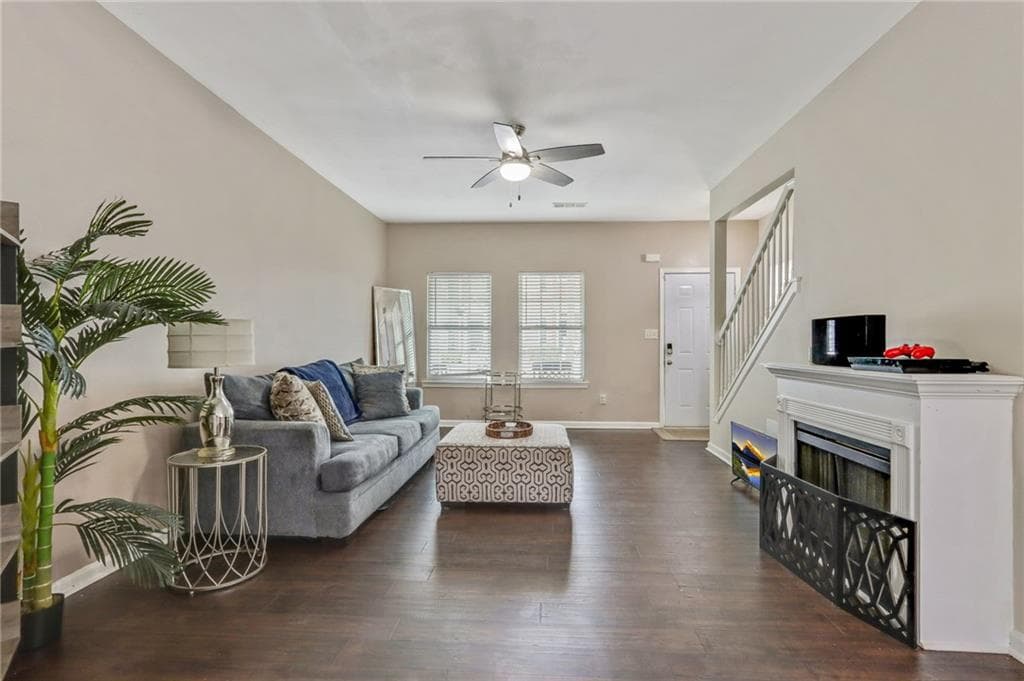 2 bedroom, 3 bathroom, 1,224 sq ft condominium for sale at 3616 Ginnis Road 1, Atlanta, GA 30331 — photo 5