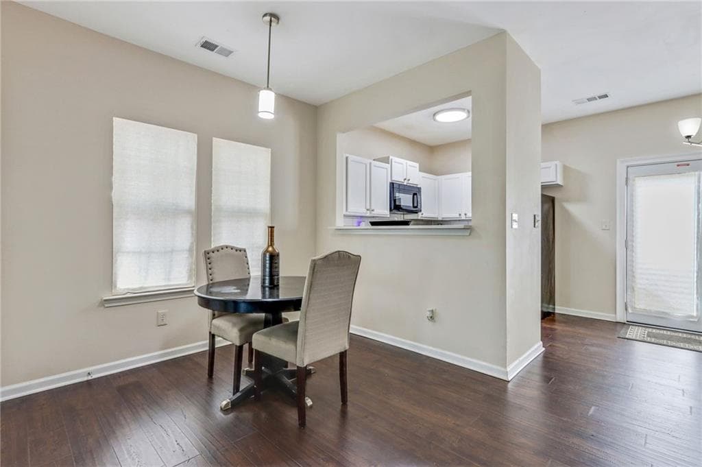 2 bedroom, 3 bathroom, 1,224 sq ft condominium for sale at 3616 Ginnis Road 1, Atlanta, GA 30331 — photo 6