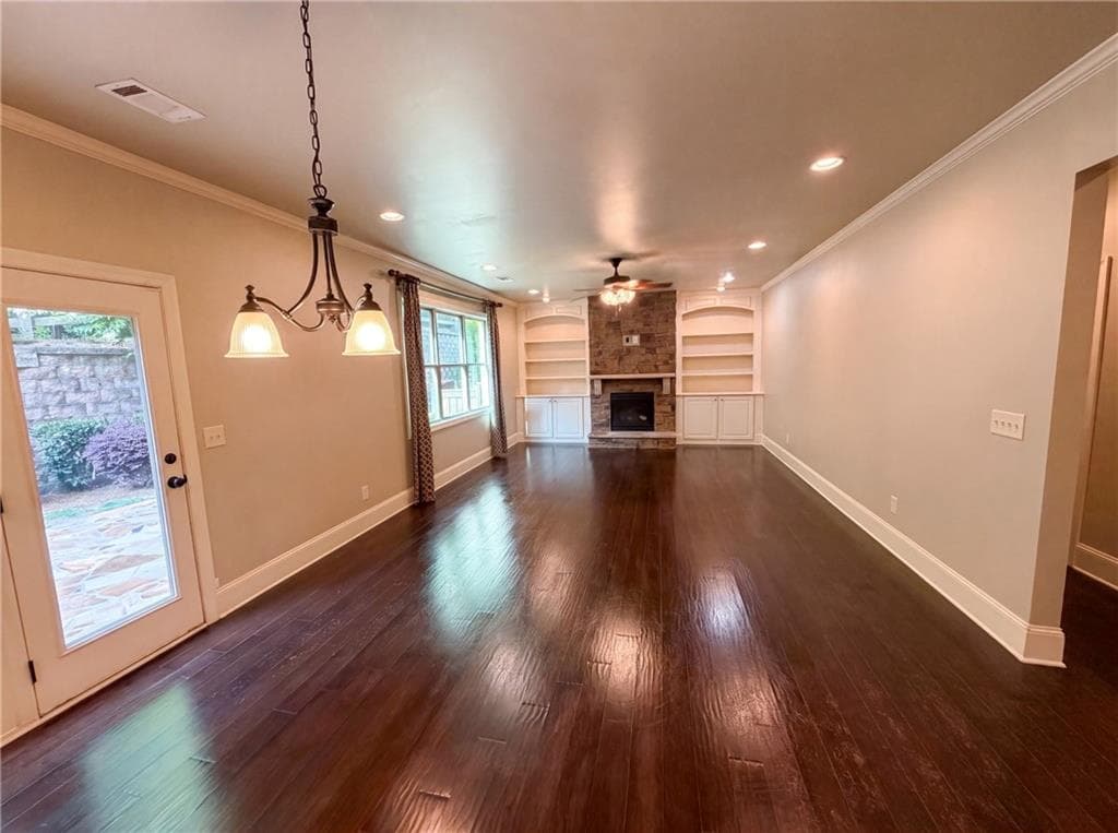 7 bedroom, 5 bathroom, 4,561 sq ft single family residence for sale at 8785 Ellesmere Drive, Cumming, GA 30041 — photo 3