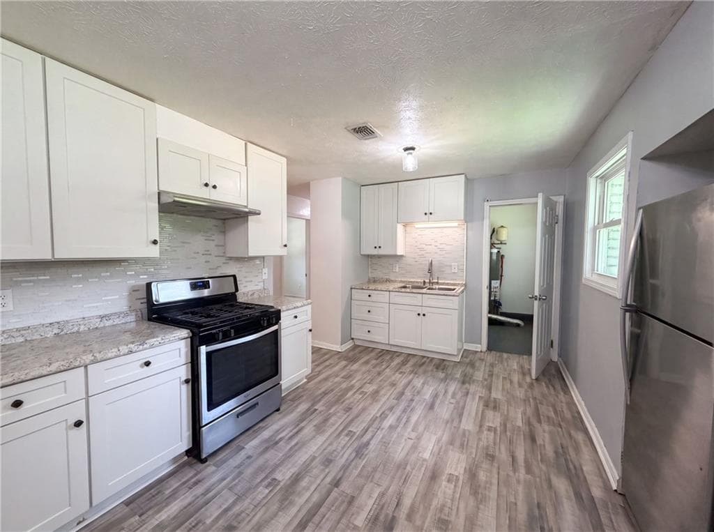 3 bedroom, 1 bathroom, 1,062 sq ft single family residence under contract at 6503 Jackie Lane, Austell, GA 30106 — photo 2