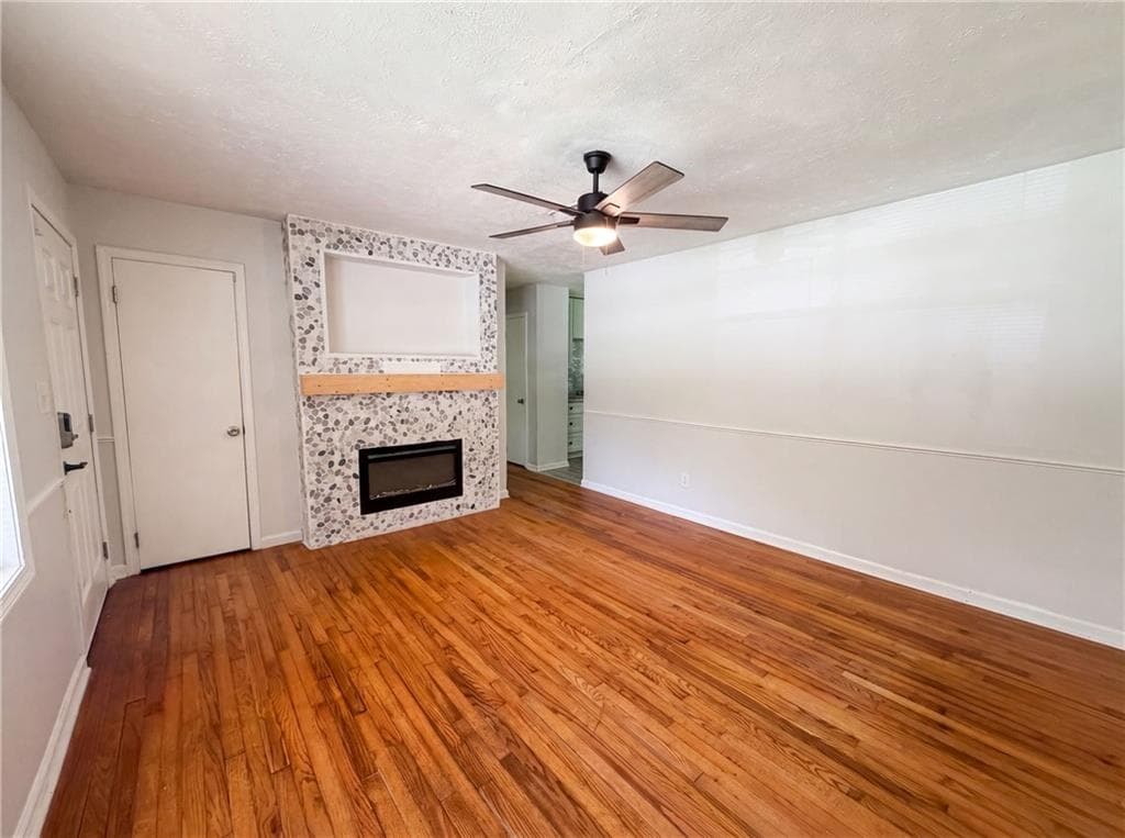 3 bedroom, 1 bathroom, 1,062 sq ft single family residence under contract at 6503 Jackie Lane, Austell, GA 30106 — photo 3