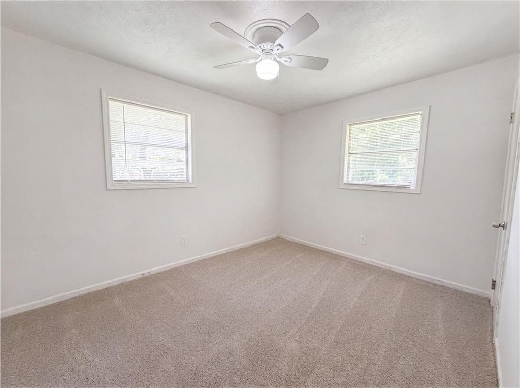 3 bedroom, 1 bathroom, 1,062 sq ft single family residence under contract at 6503 Jackie Lane, Austell, GA 30106 — photo 4
