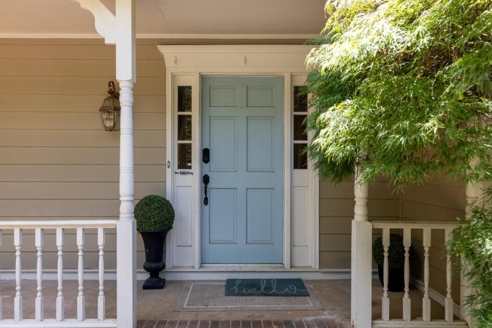 5 bedroom, 3 bathroom, 3,020 sq ft single family residence for sale at 1025 Foxfire Drive, Lawrenceville, GA 30044 — photo 3