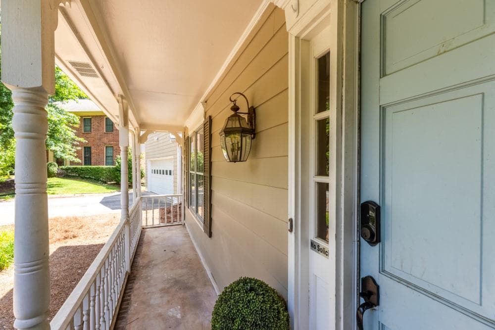 5 bedroom, 3 bathroom, 3,020 sq ft single family residence for sale at 1025 Foxfire Drive, Lawrenceville, GA 30044 — photo 4