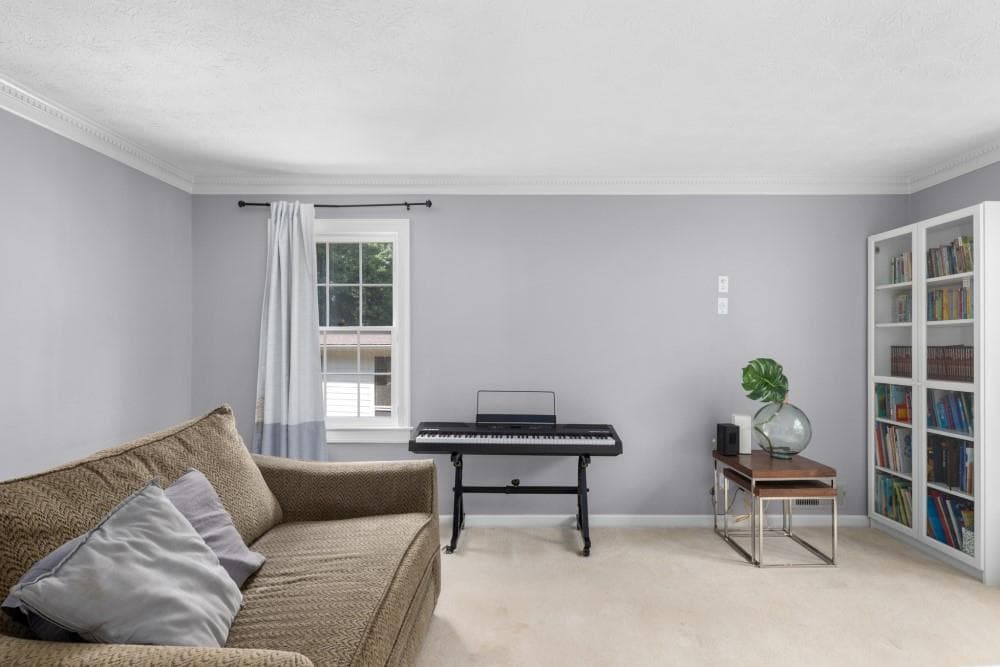 5 bedroom, 3 bathroom, 3,020 sq ft single family residence for sale at 1025 Foxfire Drive, Lawrenceville, GA 30044 — photo 8