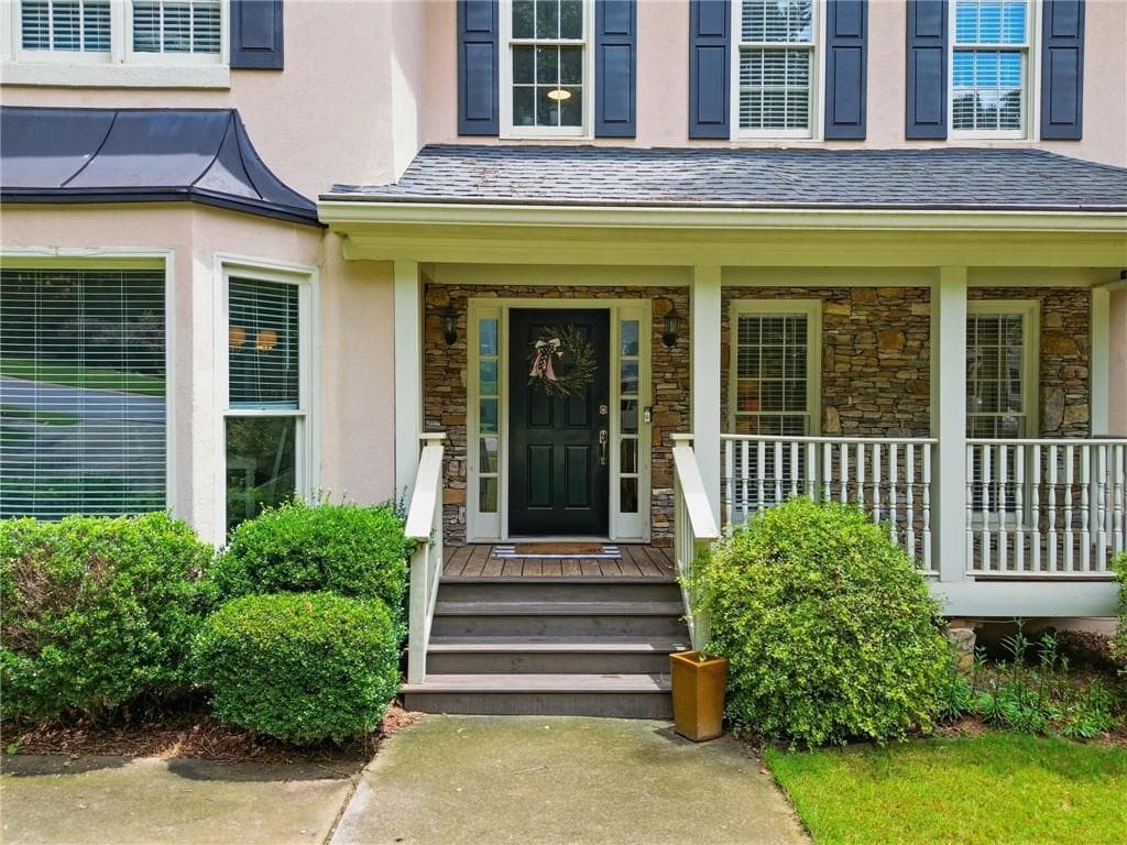 5 bedroom, 4 bathroom, 3,563 sq ft single family residence for sale at 225 Colonial Drive, Woodstock, GA 30189 — photo 2