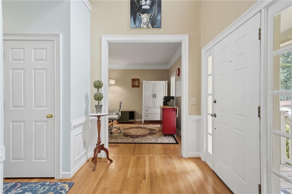 5 bedroom, 4 bathroom, 3,563 sq ft single family residence for sale at 225 Colonial Drive, Woodstock, GA 30189 — photo 4