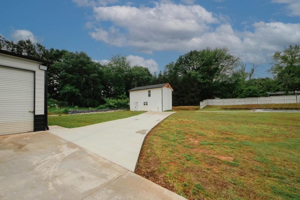 1 bedroom, 2 bathroom, 960 sq ft single family residence for rent at 6157 Orville Drive COTTAG, Flowery Branch, GA 30542 for $1,500 a month — photo 2
