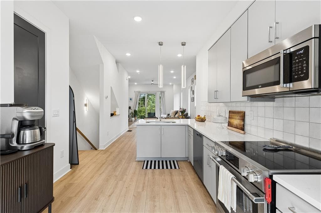 2 bedroom, 3 bathroom, 1,438 sq ft townhouse for sale at 2199 Lenox Road 12, Atlanta, GA 30324 — photo 10