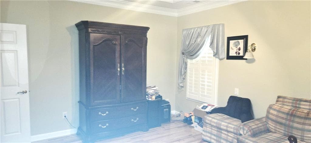 3 bedroom, 2 bathroom, 2,211 sq ft single family residence for sale at 1555 Woodberry Run Drive, Snellville, GA 30078 — photo 6