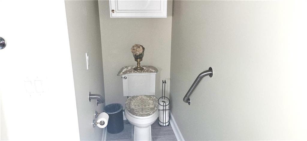 3 bedroom, 2 bathroom, 2,211 sq ft single family residence for sale at 1555 Woodberry Run Drive, Snellville, GA 30078 — photo 10