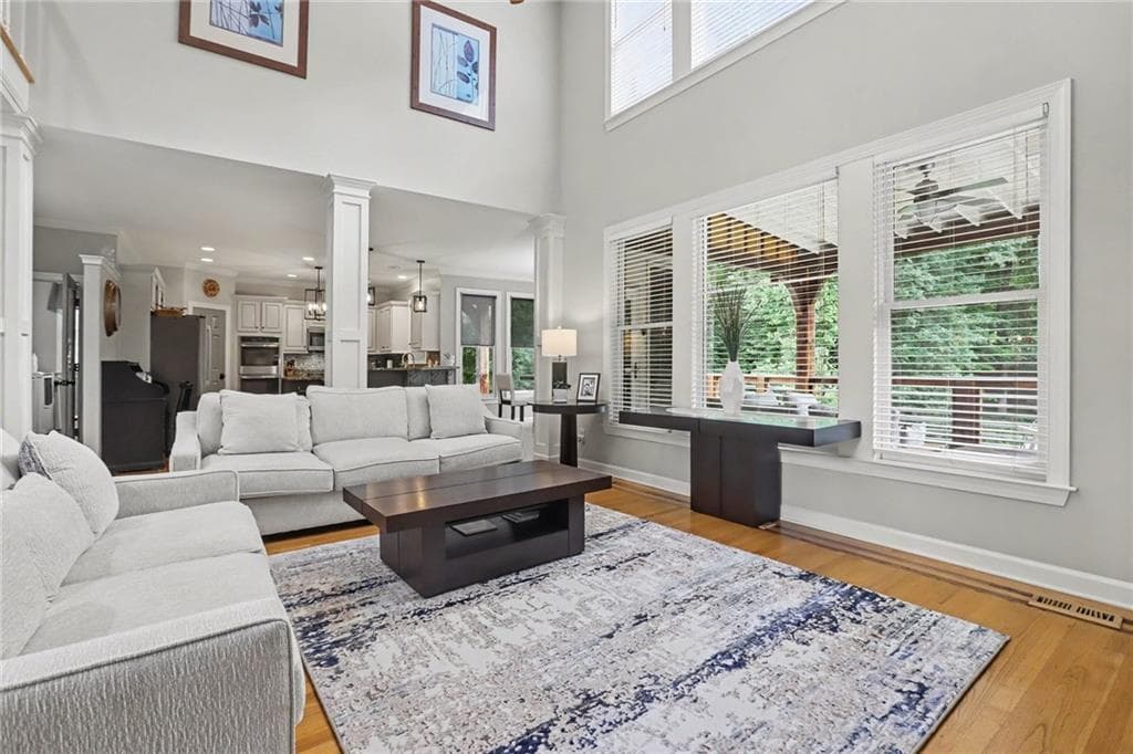6 bedroom, 5 bathroom, 4,791 sq ft single family residence under contract at 4041 Hickory Fairway Drive, Woodstock, GA 30188 — photo 9