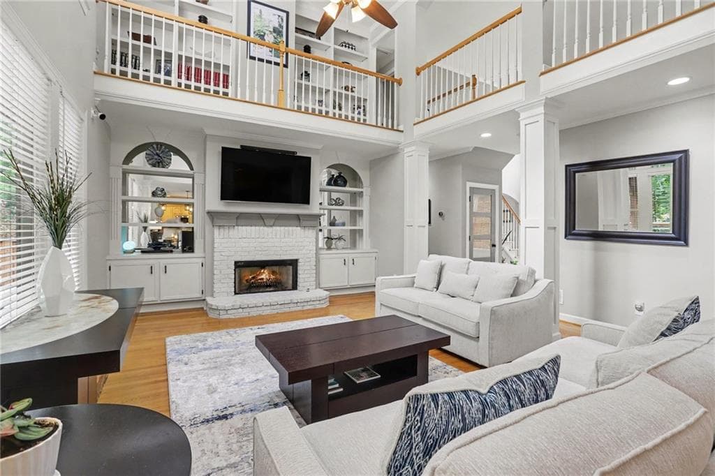 6 bedroom, 5 bathroom, 4,791 sq ft single family residence under contract at 4041 Hickory Fairway Drive, Woodstock, GA 30188 — photo 7