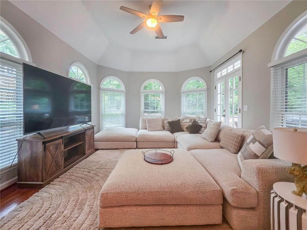 3 bedroom, 3 bathroom, 2,392 sq ft single family residence for sale at 1056 Shady Valley Place, Atlanta, GA 30324 — photo 6