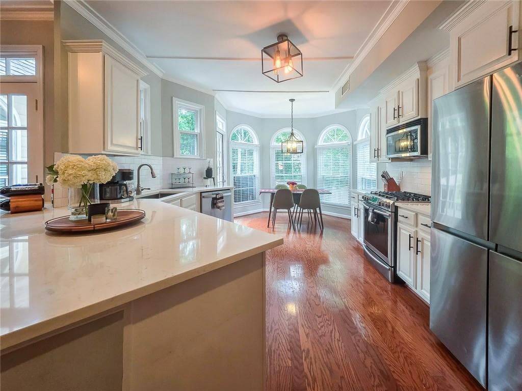 3 bedroom, 3 bathroom, 2,392 sq ft single family residence for sale at 1056 Shady Valley Place, Atlanta, GA 30324 — photo 8