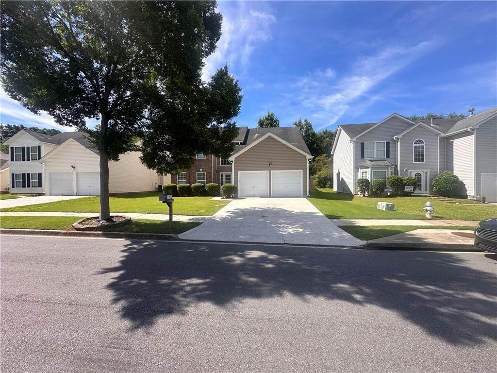 4 bedroom, 3 bathroom single family residence for rent at 4935 Notting Glen Lane, Snellville, GA 30039 for $2,950 a month — photo 3