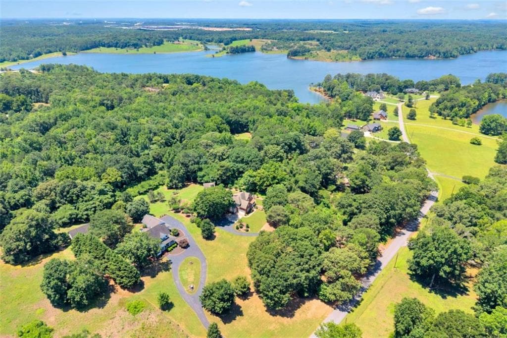 4 bedroom, 3 bathroom, 3,291 sq ft single family residence for sale at 45 Walnut Lane, Covington, GA 30014 — photo 5
