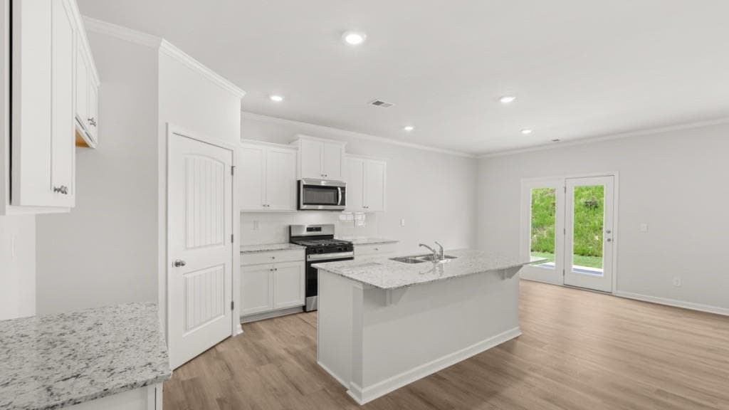 5 bedroom, 3 bathroom, 2,511 sq ft single family residence under contract at 313 Duckweed Drive, Villa Rica, GA 30180 — photo 4