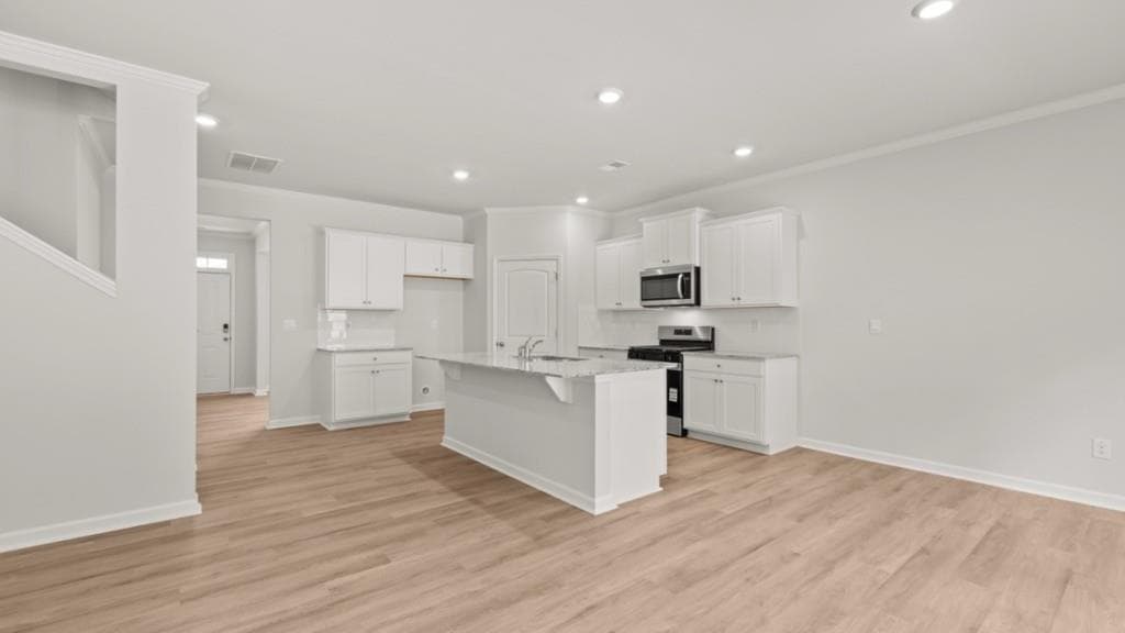 5 bedroom, 3 bathroom, 2,511 sq ft single family residence under contract at 313 Duckweed Drive, Villa Rica, GA 30180 — photo 6
