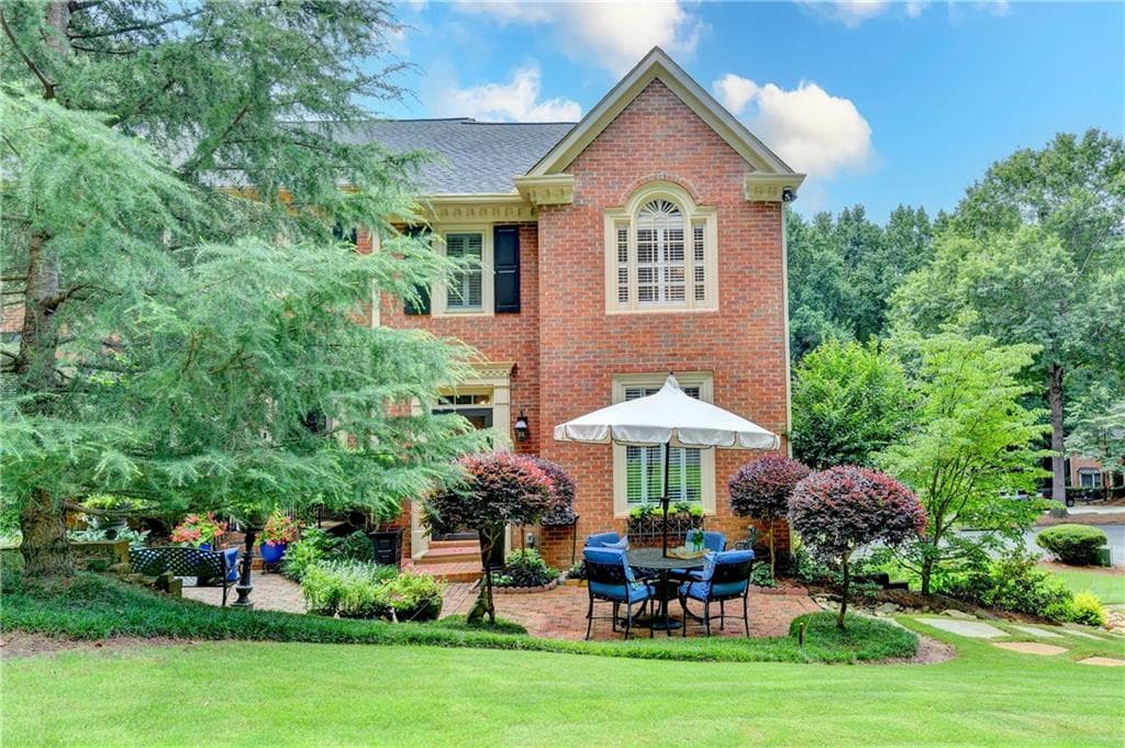 125 Weatherburne Drive, Roswell, GA 30076 — most recent listing photo