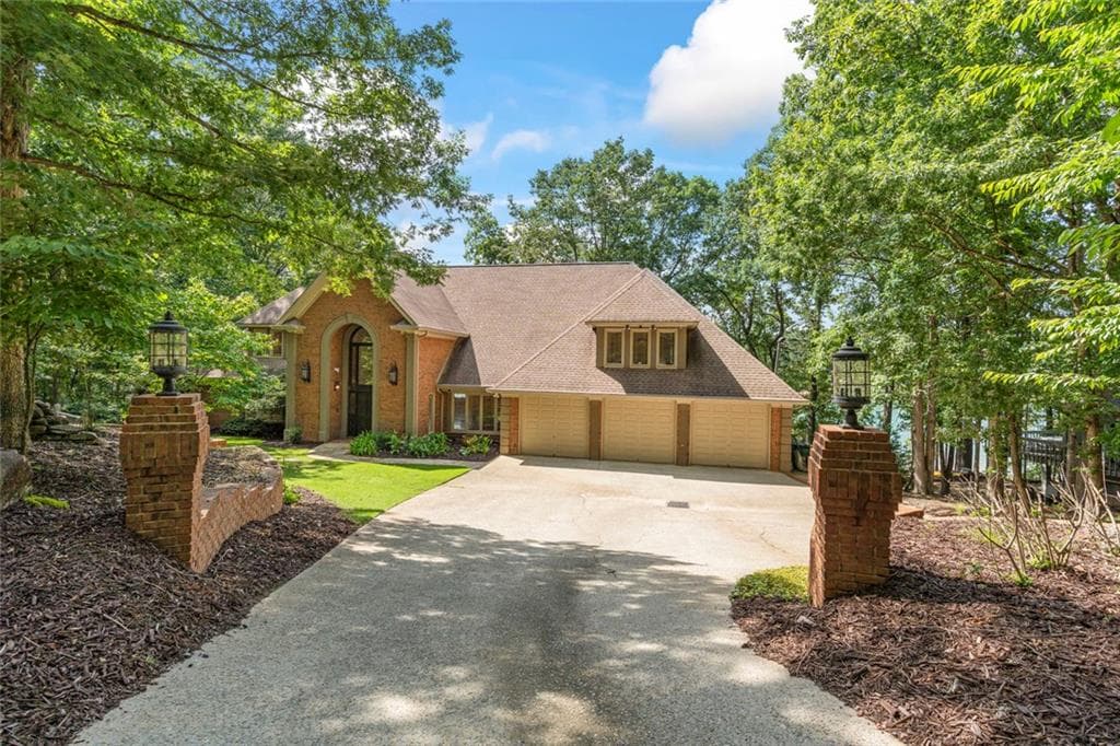7 bedroom, 8 bathroom, 9,346 sq ft single family residence for sale at 6576 Yacht Club Road, Flowery Branch, GA 30542 — photo 7