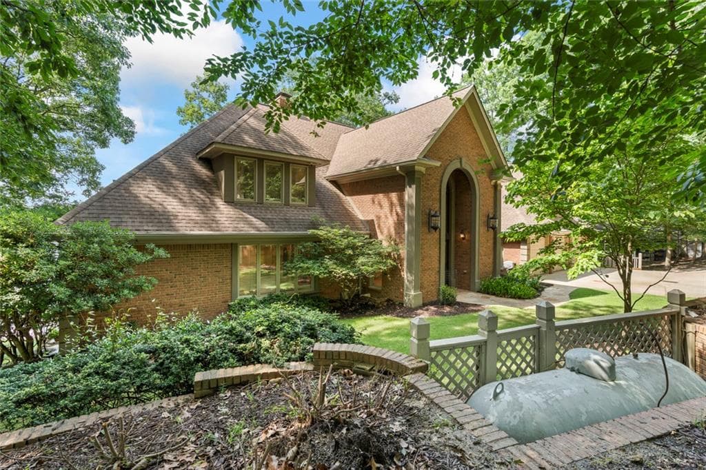7 bedroom, 8 bathroom, 9,346 sq ft single family residence for sale at 6576 Yacht Club Road, Flowery Branch, GA 30542 — photo 9