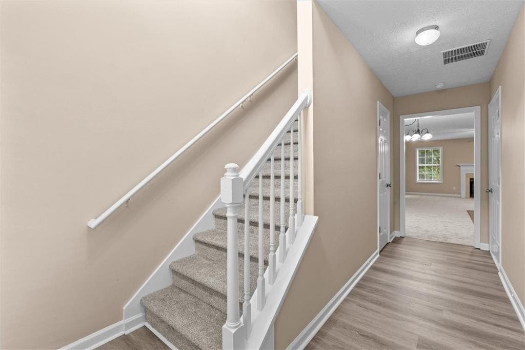 3 bedroom, 3 bathroom, 1,524 sq ft single family residence under contract at 138 Alton Circle, Villa Rica, GA 30180 — photo 4