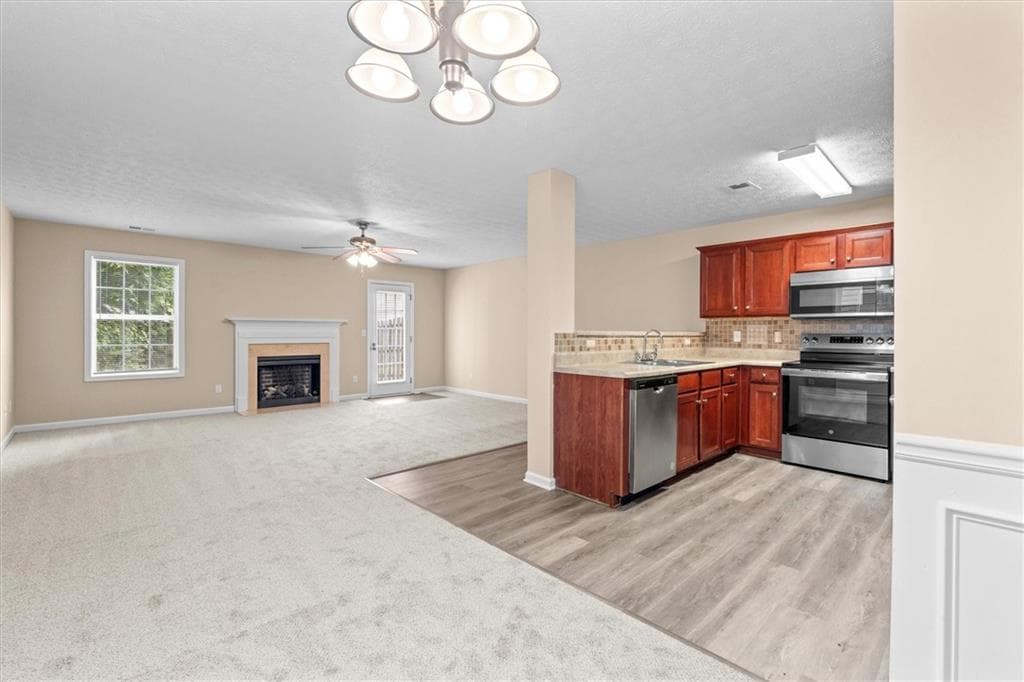 3 bedroom, 3 bathroom, 1,524 sq ft single family residence under contract at 138 Alton Circle, Villa Rica, GA 30180 — photo 7