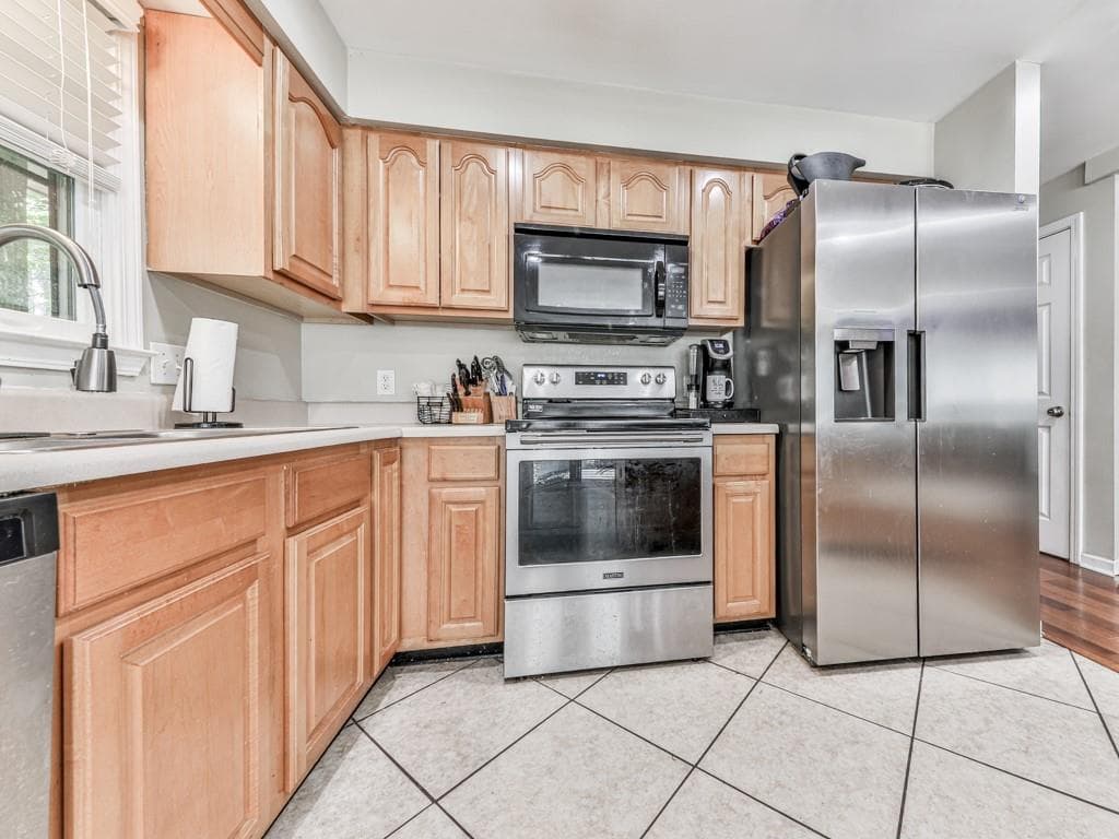 3 bedroom, 2 bathroom, 2,786 sq ft single family residence for sale at 137 Blue Fox Loop, Waleska, GA 30183 — photo 8