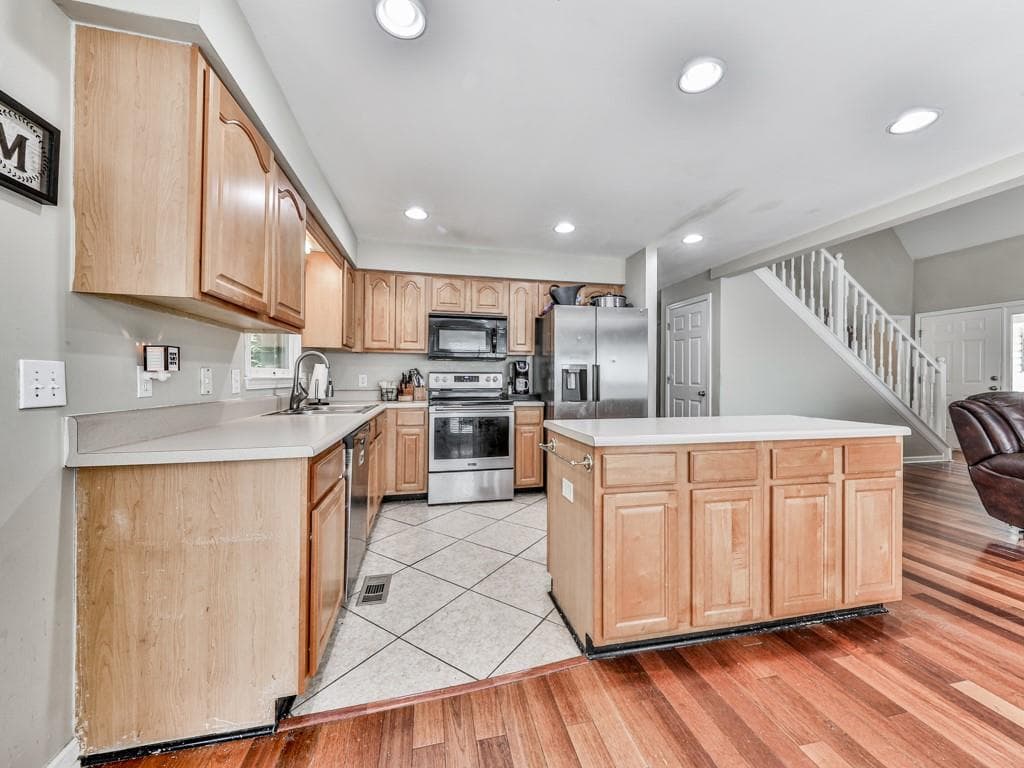 3 bedroom, 2 bathroom, 2,786 sq ft single family residence for sale at 137 Blue Fox Loop, Waleska, GA 30183 — photo 9