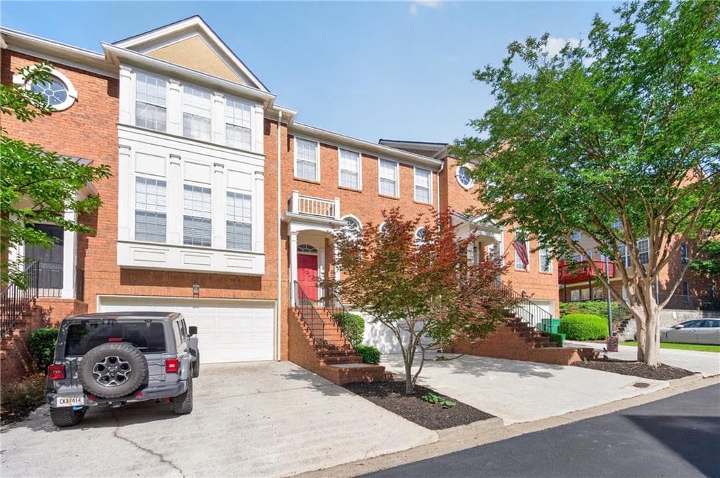 3 bedroom, 4 bathroom, 2,208 sq ft townhouse under contract at 4934 Payson Way 23, Atlanta, GA 30339 — photo 9