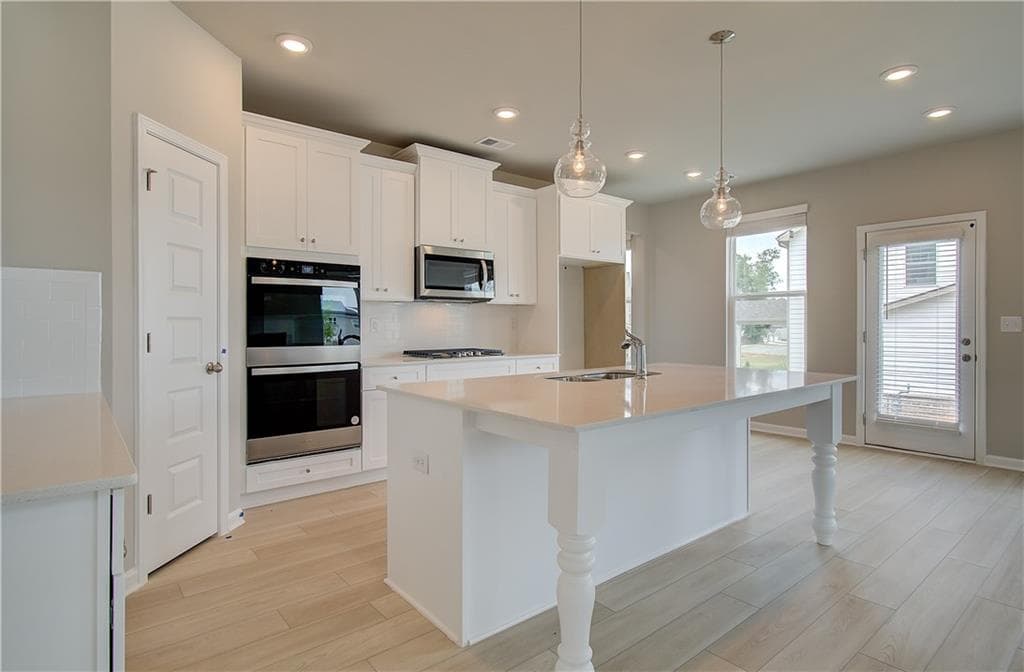 5 bedroom, 3 bathroom, 3,161 sq ft single family residence under contract at 1146 Bodega Loop, Locust Grove, GA 30248 — photo 8