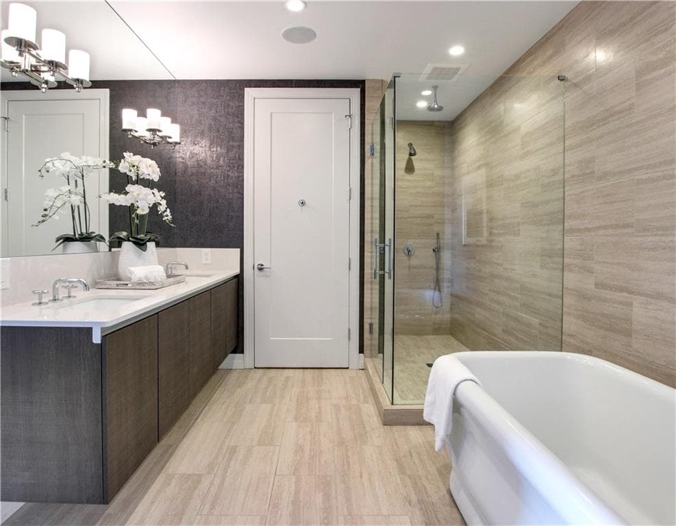 3 bedroom, 3 bathroom, 2,710 sq ft condominium under contract at 867 Peachtree Street 702, Atlanta, GA 30308 — photo 8