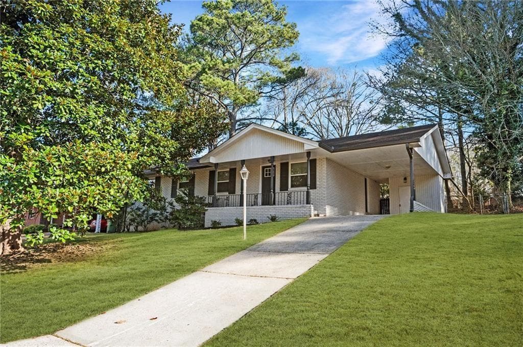 3 bedroom, 2 bathroom, 1,400 sq ft single family residence for sale at 2198 Star Mist Drive, Atlanta, GA 30311