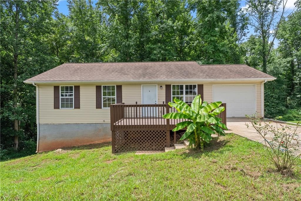 5 bedroom, 4 bathroom, 2,168 sq ft single family residence for sale at 3030 Meadowridge Drive, Gainesville, GA 30507 — photo 3